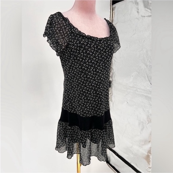 EUC No Excuse Floral Mini Dress - Picture 3 of 9